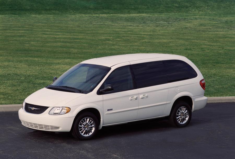  Chrysler Town & Country 2001 года  (фото 18 из 18)